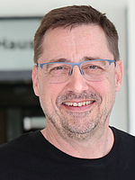 Holzmann 2025